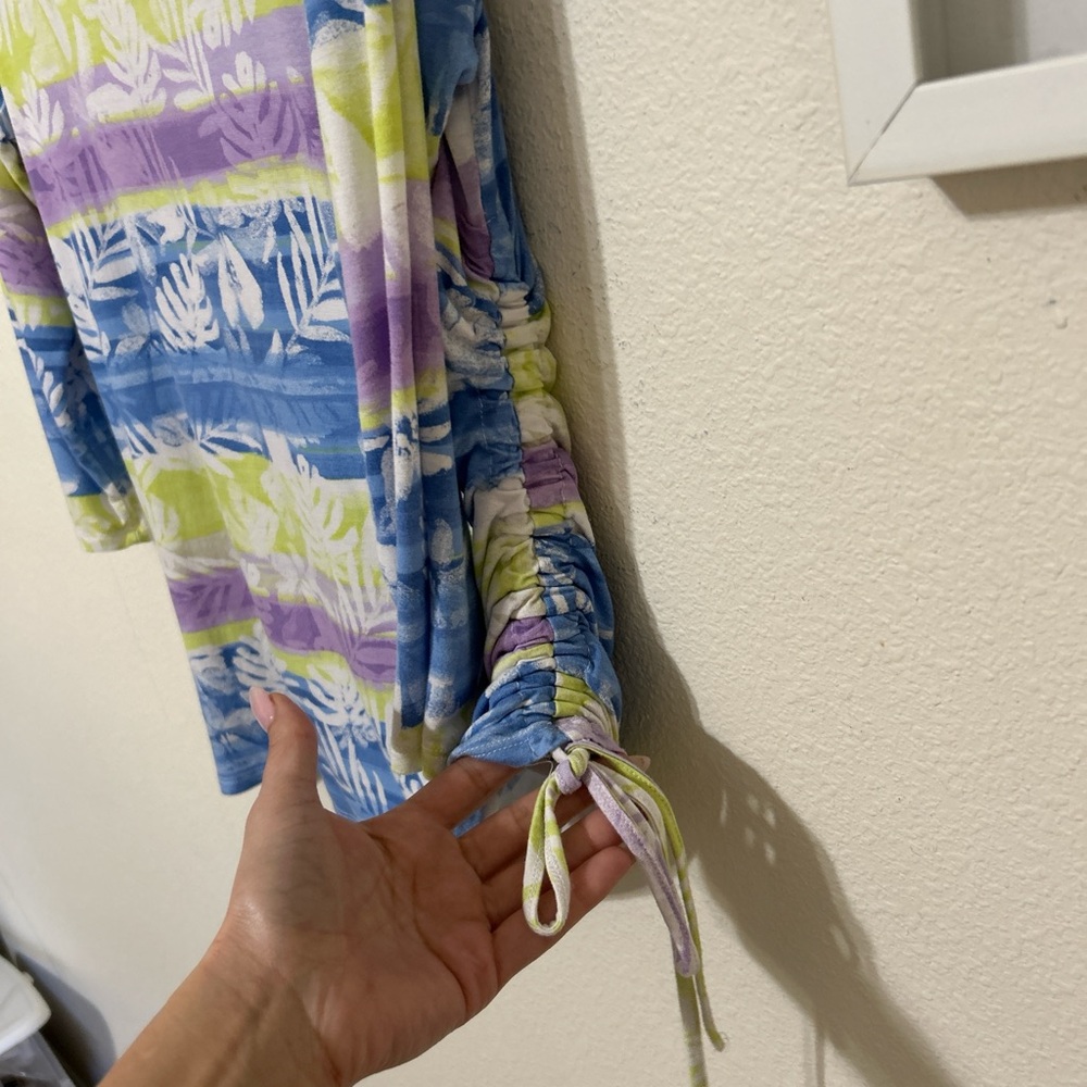 Ruby Rd. Tropical Print Striped Ruched Side 3/4 Sleeve Top (Size M) - Picture 4 of 6